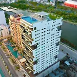 Central 102 Tower