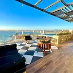 Sunset Tower Vista Al Mar