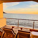 Frente Al Mar Hermoso Condominio Familiar
