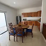 2Br 1Ba Condo 1 Block To Ocean Condo 1