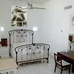Hotel Machado