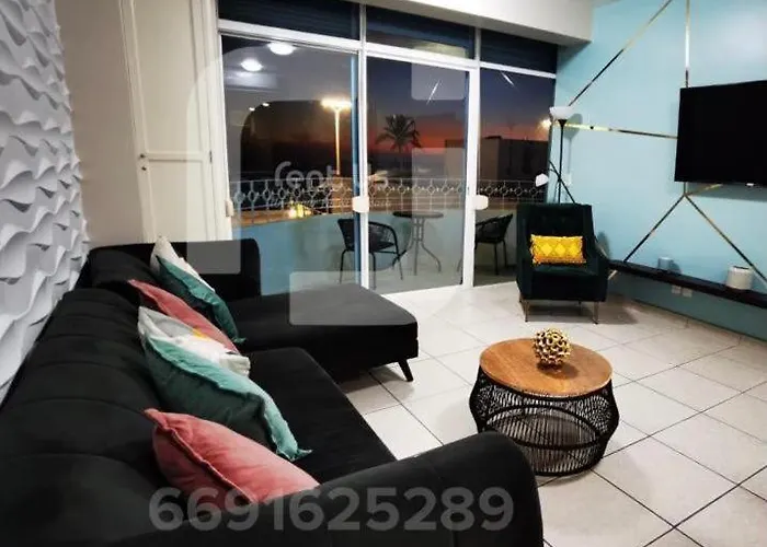 Condominio Miramar, Mazatlan en malecón frente a la playa
