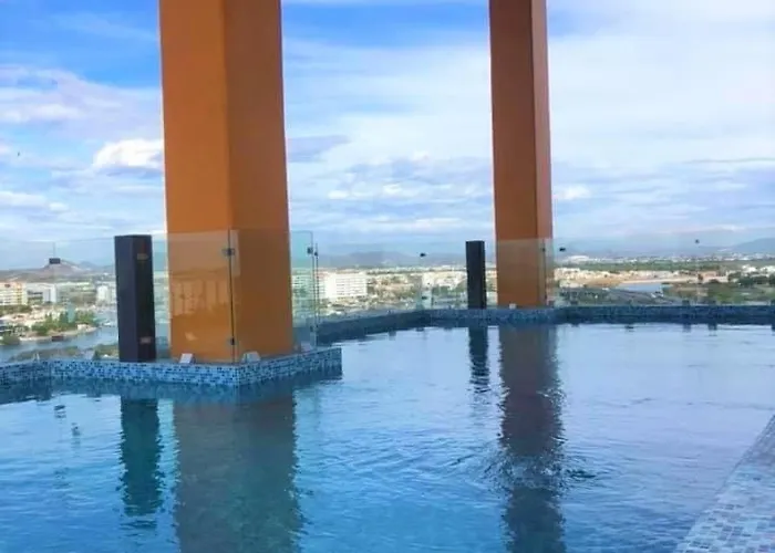 Departamento Con Vistas Panoramicas Y Piscinas Preciosas