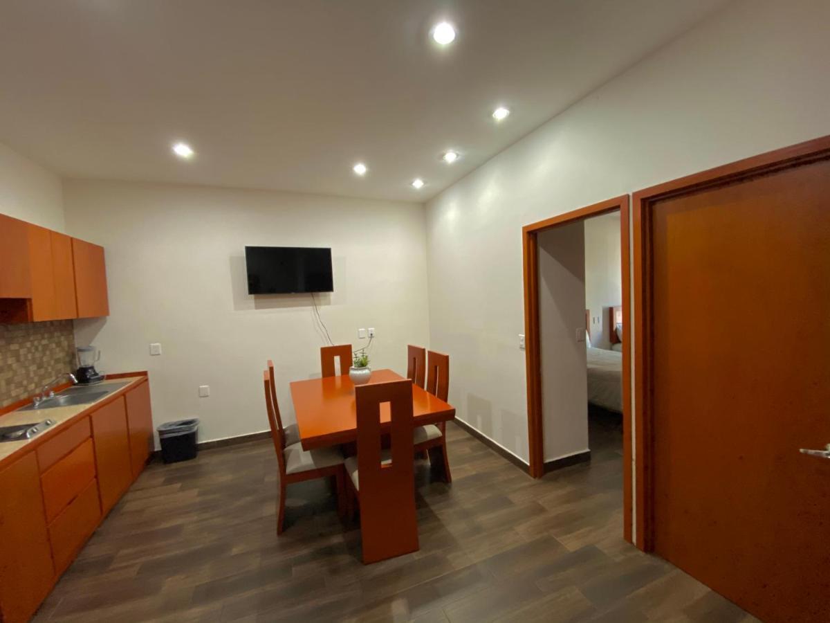 Hotel La Lola & Mazatlan