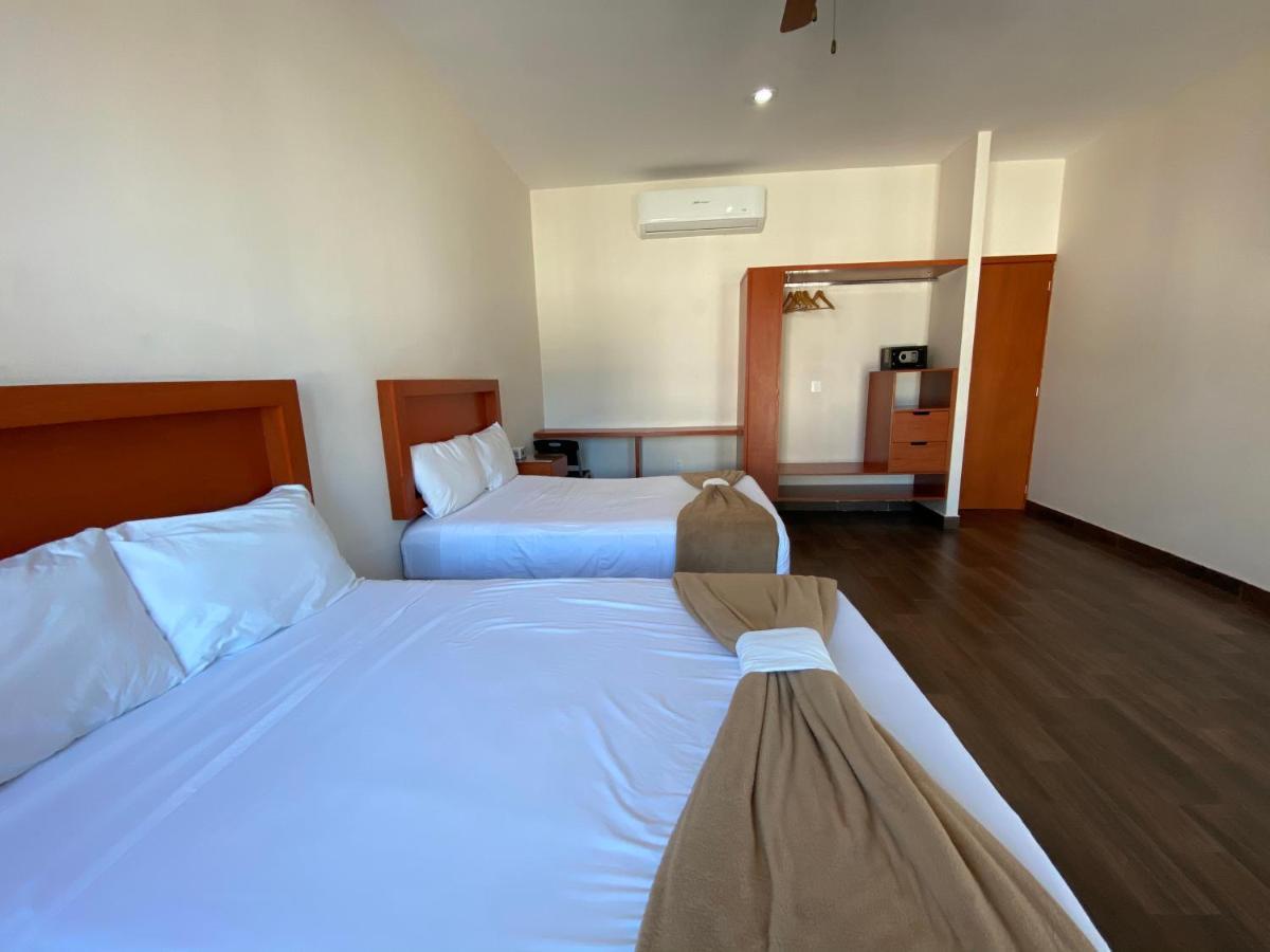 La Lola & 3* Mazatlan