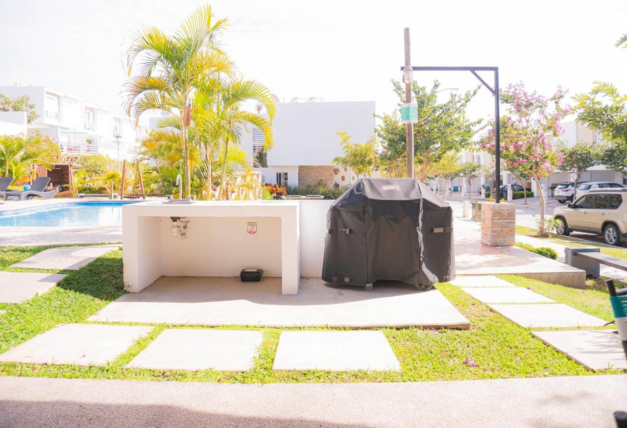 Holiday home Casa En Privada Frente A La Playa Con Alberca!