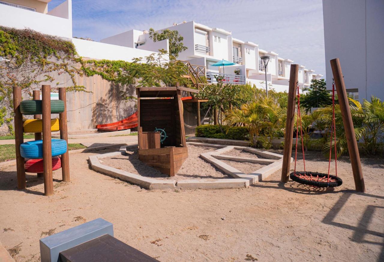 Casa En Privada Frente A La Playa Con Alberca! * Mazatlan