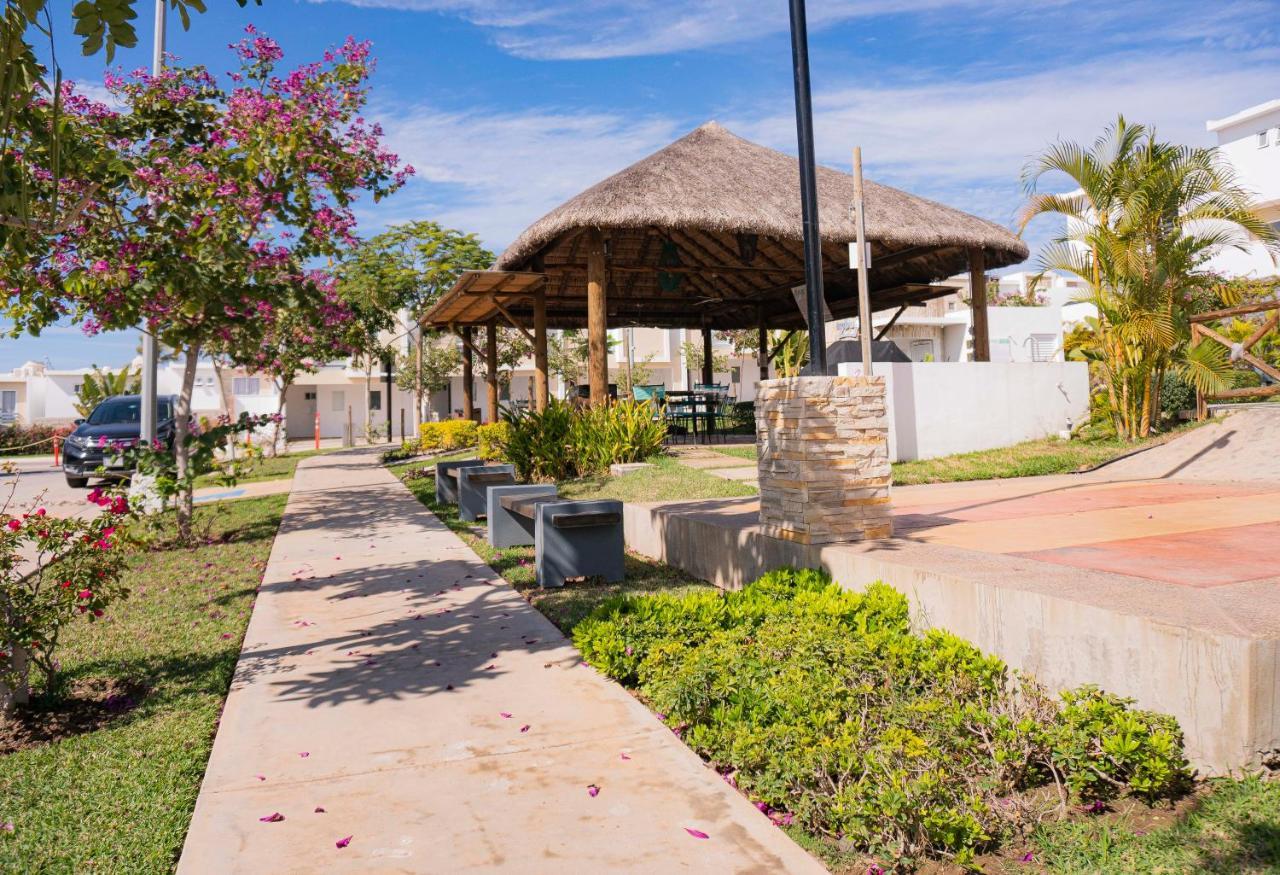 Holiday home Casa En Privada Frente A La Playa Con Alberca!