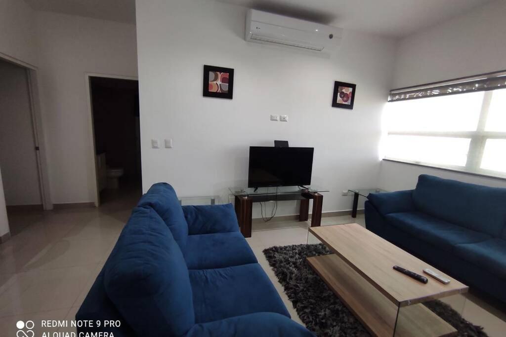 Excelente Departamento Con Vista Parcial Al Mar, Frente Al Malecon, Alberca Y Gimnacio * Mazatlán