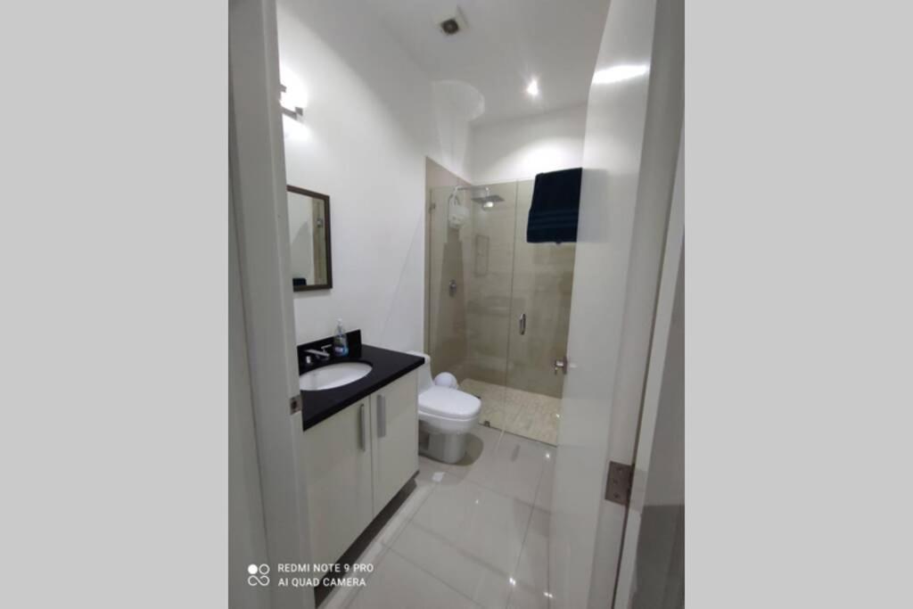 Apartamento Excelente Departamento Con Vista Parcial Al Mar, Frente Al Malecon, Alberca Y Gimnacio *