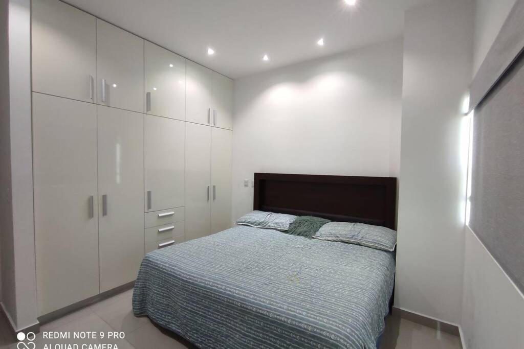 Apartamento Excelente Departamento Con Vista Parcial Al Mar, Frente Al Malecon, Alberca Y Gimnacio Mazatlán