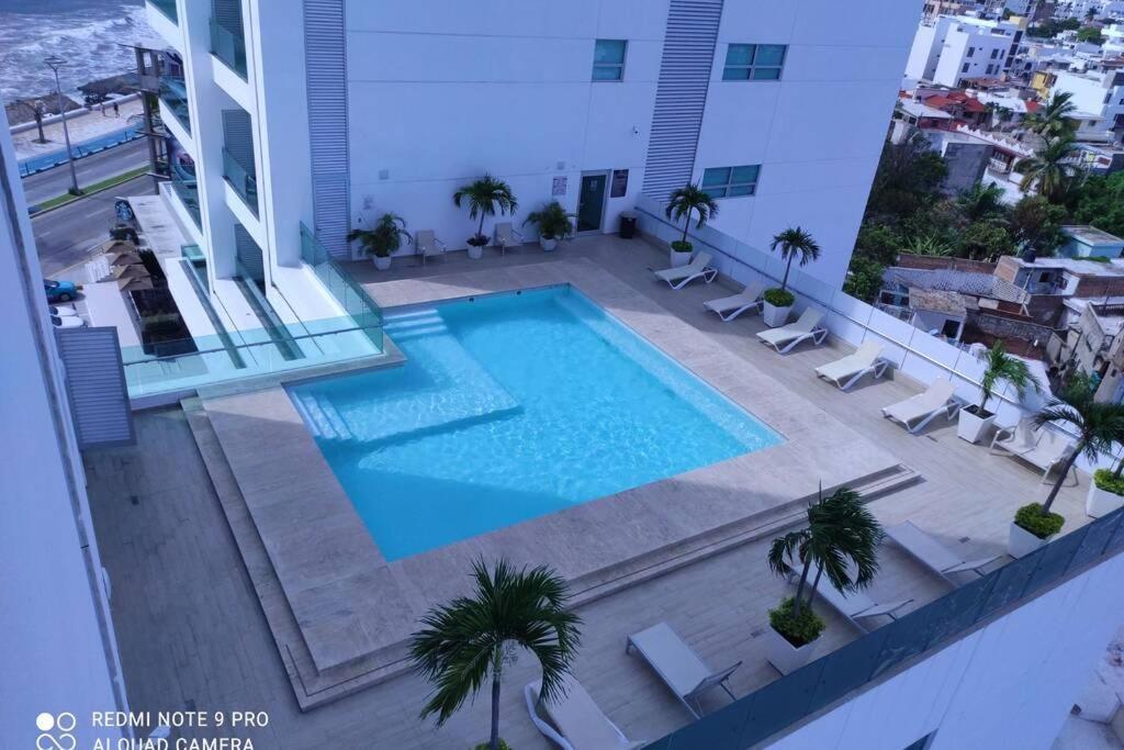 Excelente Departamento Con Vista Parcial Al Mar, Frente Al Malecon, Alberca Y Gimnacio Apartamento Mazatlán