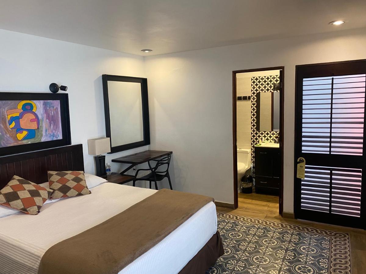 Hotel Raices De Mar 4*