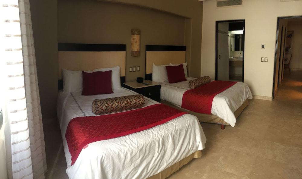 Hotel Zafiro Boutique 4*