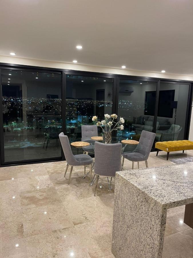 Tower 102 Malecón Apartamento