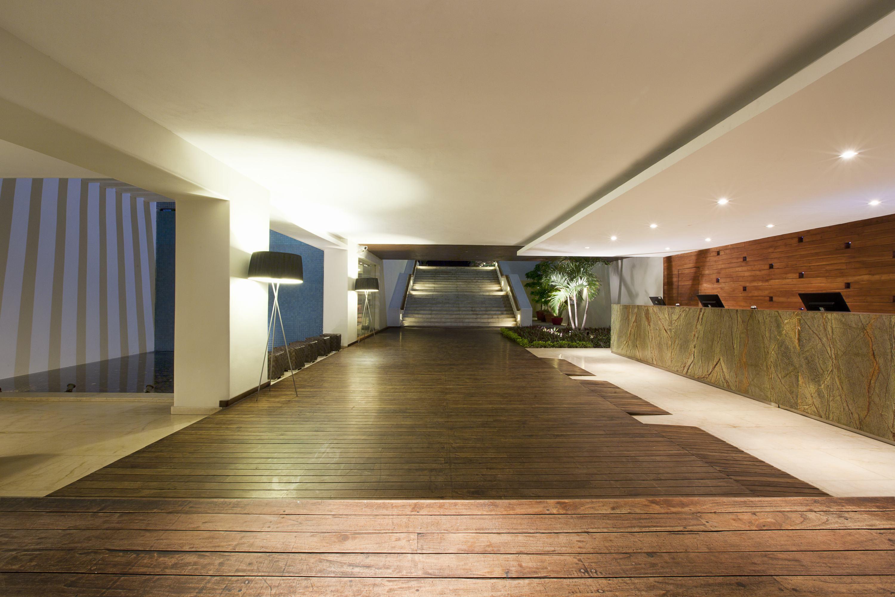 Hotel Emporio 4*