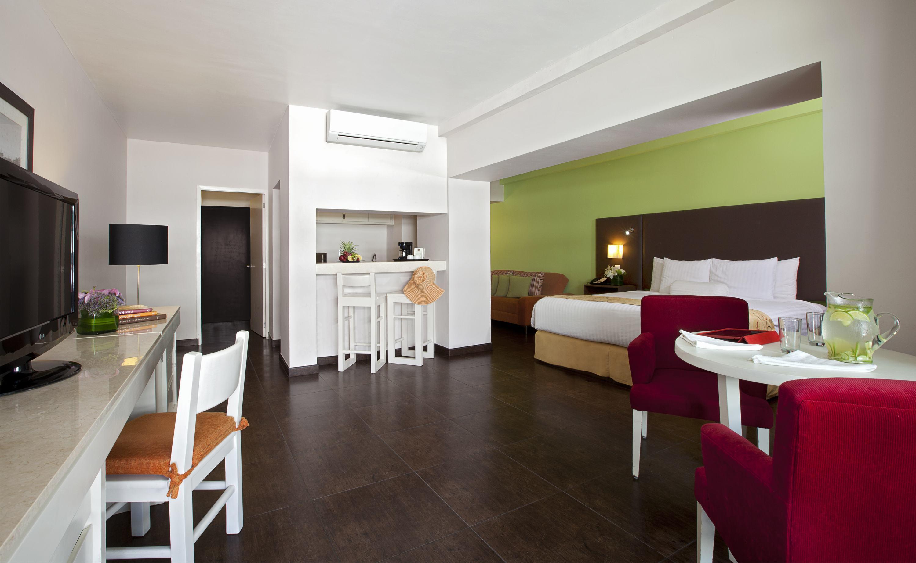 Emporio Hotel 4*