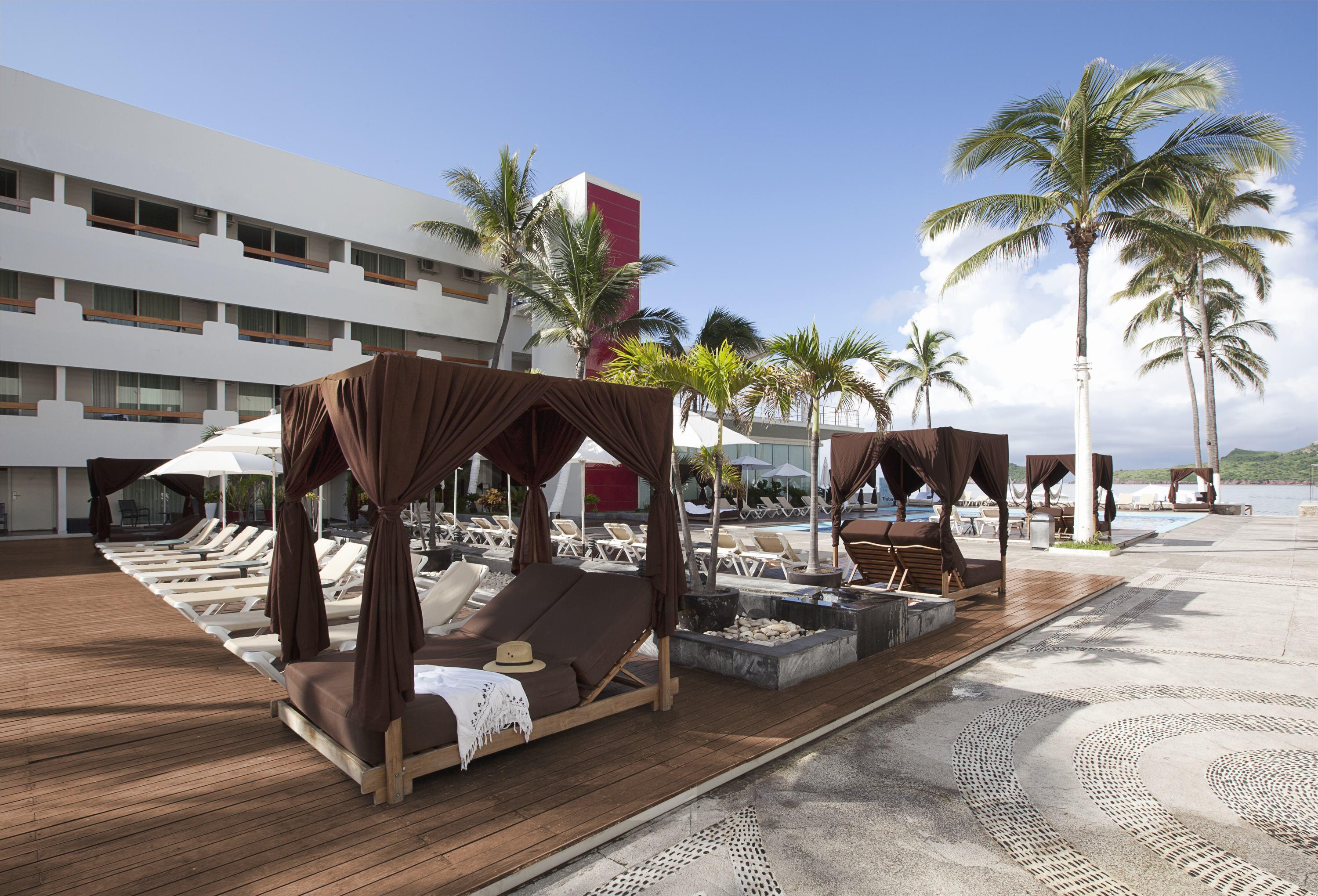 Emporio Hotel 4*