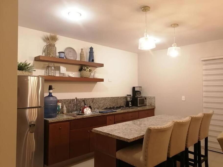 Penthouse 6 Personas A 2 Cuadras De La Playa * Mazatlan