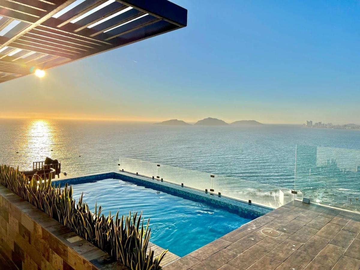 Sunset Tower Vista Al Mar * Mazatlán