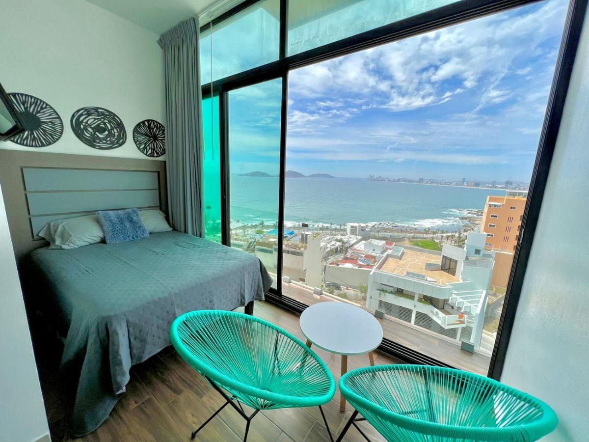 Sunset Tower Vista Al Mar