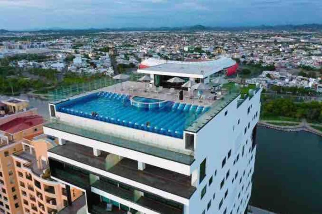 Mar Laguna *