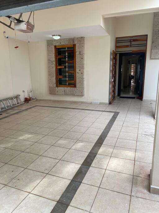 Casa Con Alberca En Excelente Ubicacion, Para Grupos Grandes De Personas * Mazatlan