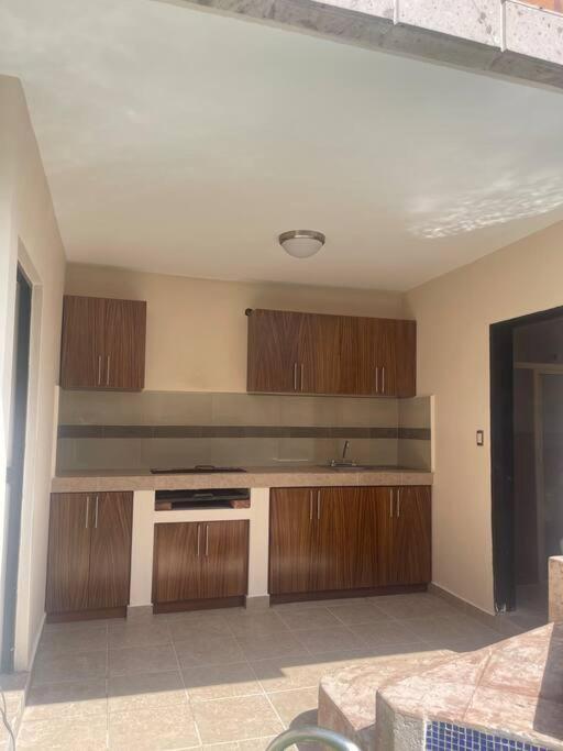 Casa Con Alberca En Excelente Ubicacion, Para Grupos Grandes De Personas Villa Mazatlan