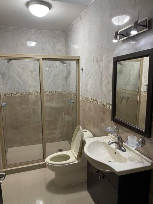Casa Con Alberca En Excelente Ubicacion, Para Grupos Grandes De Personas Villa