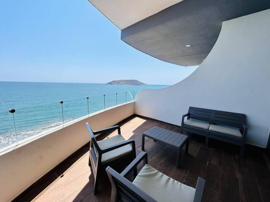 Apartment Pie De Playa Y Con Vista Al Mar By G P S Rentas *
