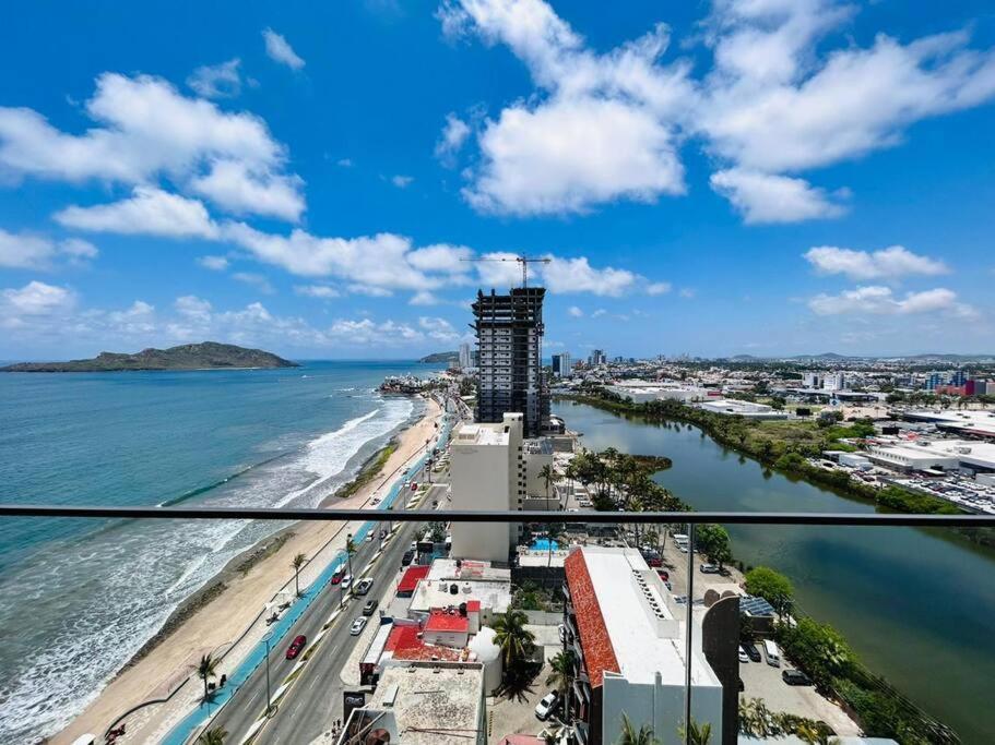 Elegante Con Vista Al Mar Y Malecon By G P S Rentas Apartment Mazatlan