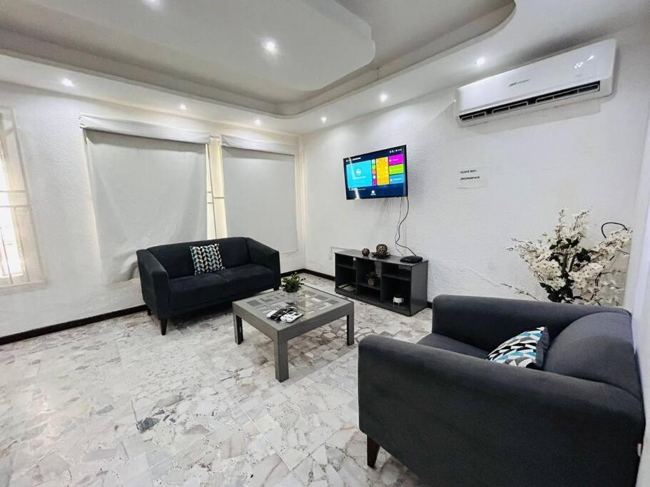 Bonito Amplio Y Centrico Departamento By G P S Rentas