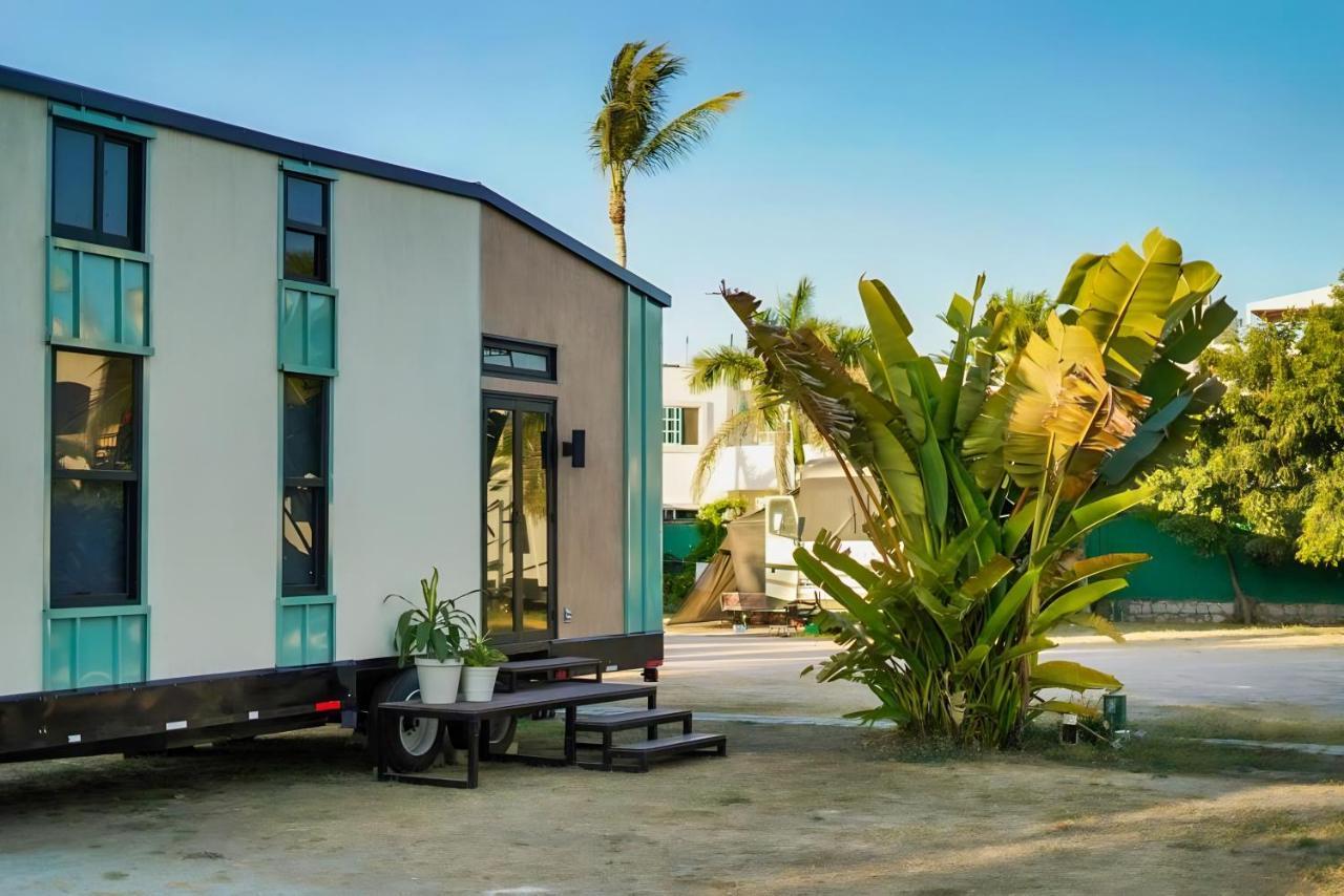 Tiny House By The Hotel *