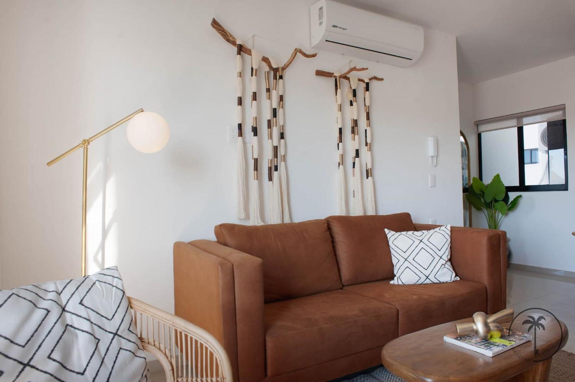 Comfy With Stylish Furnishings & Private Balcony - Antigua Apartment Mazatlan