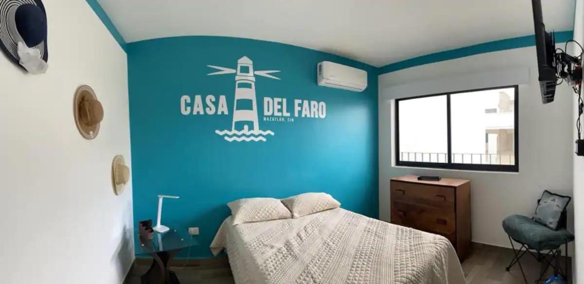 La Casa Del Faro Azul Marino Mazatlan