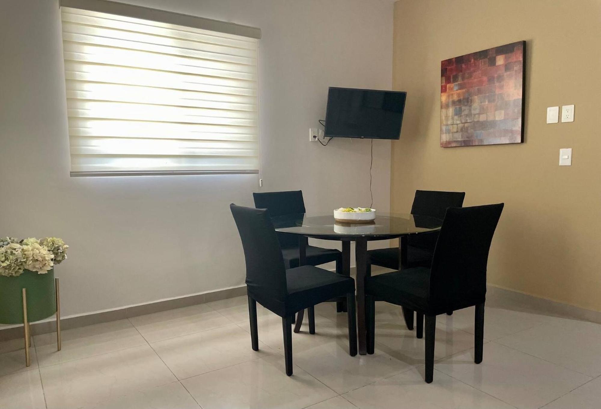 Holiday home Alcantara The Beach, Shops, Good Wi-fi Mazatlan