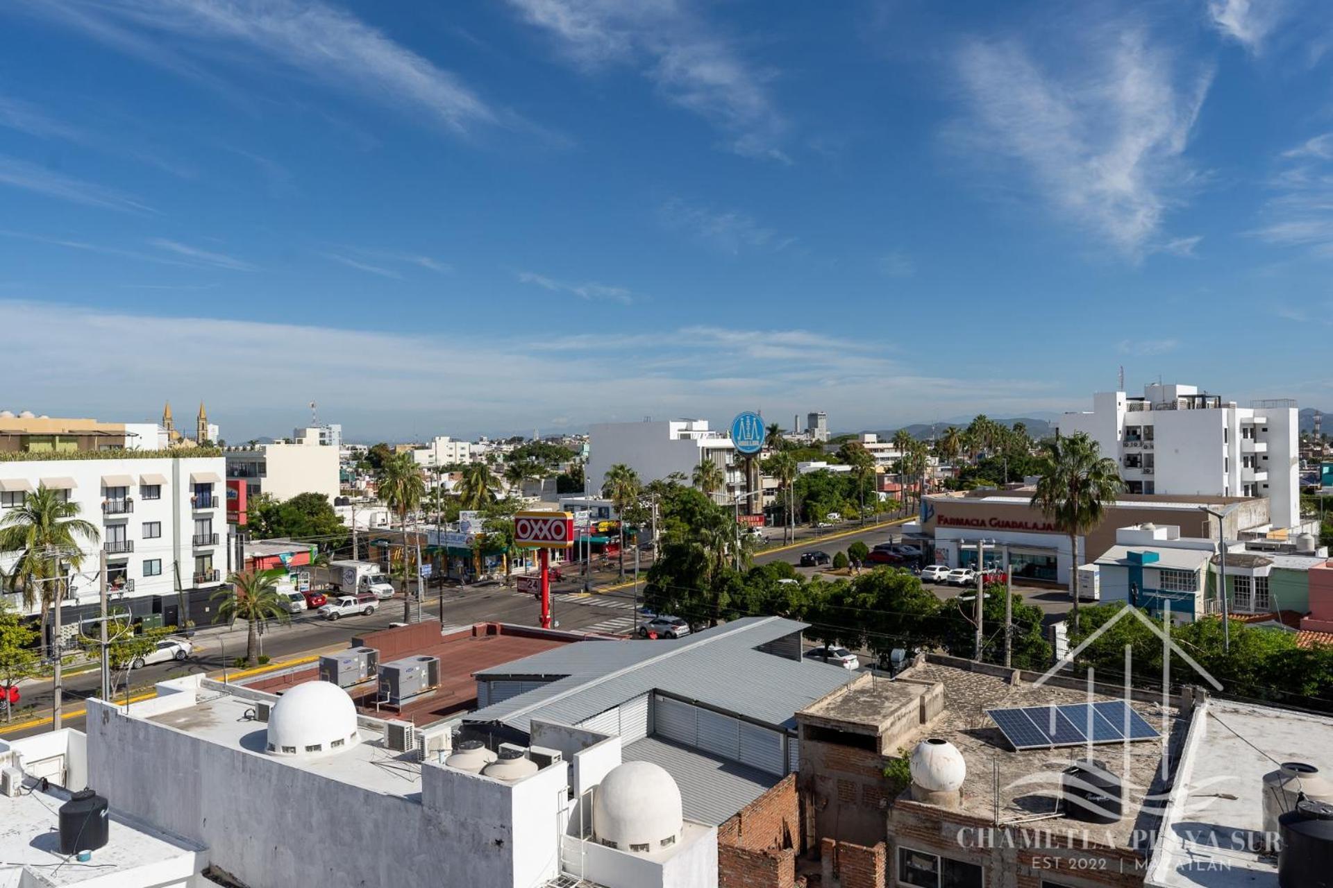 New & Comfy, 5 Star Area, Walk 2 Beach, Pool, Views, King Bed * Mazatlan