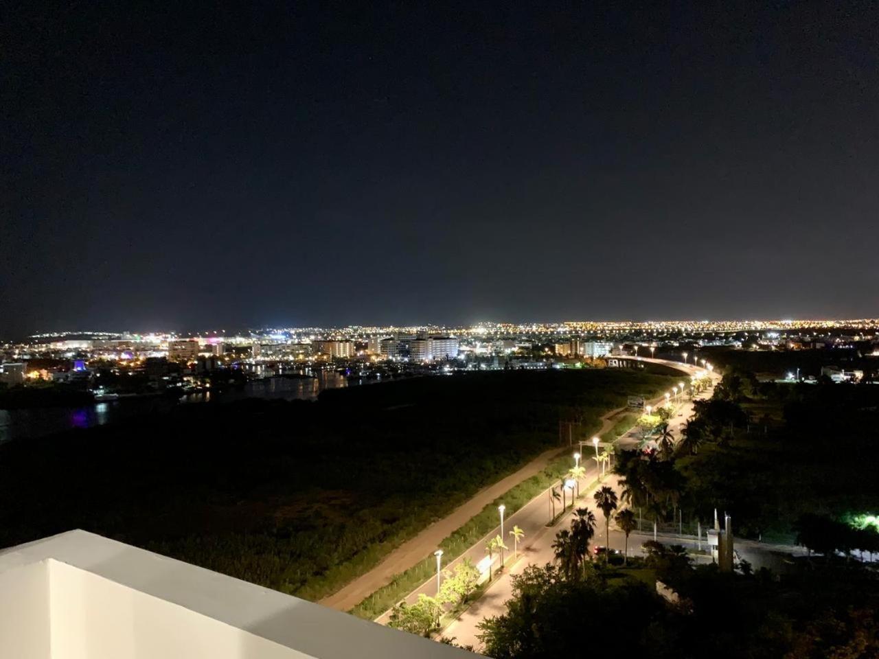 Apartamento Departamento Con Vistas Panoramicas Y Piscinas Preciosas *