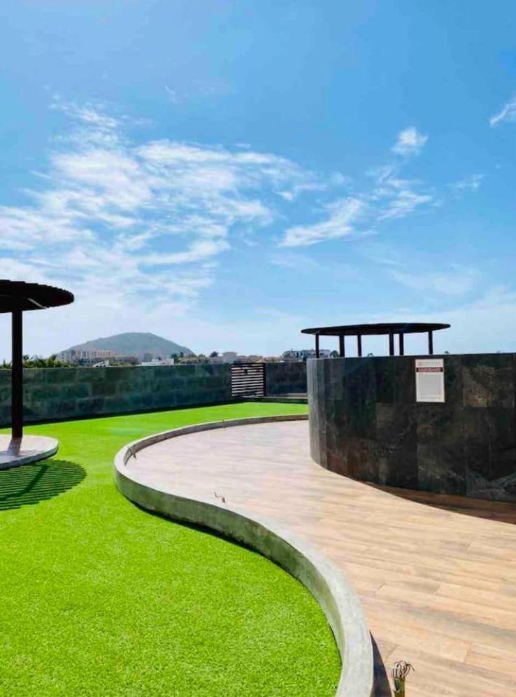 Departamento Con Vistas Panoramicas Y Piscinas Preciosas *