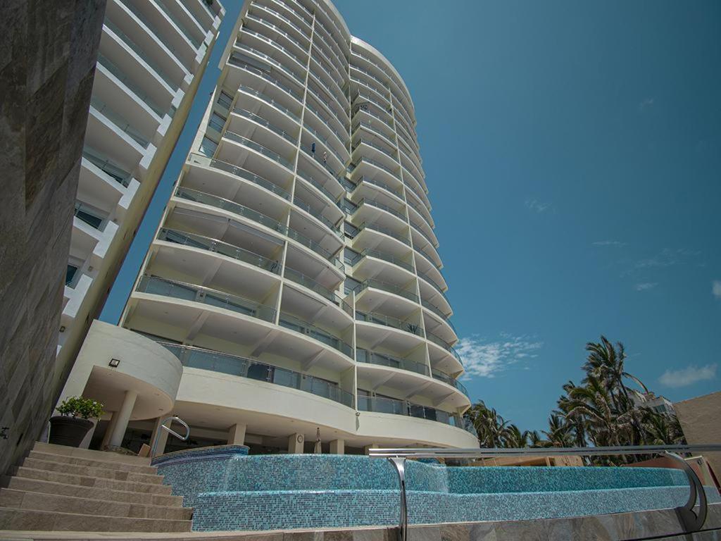 Solaria Oceanview With Pool 704 Apartment