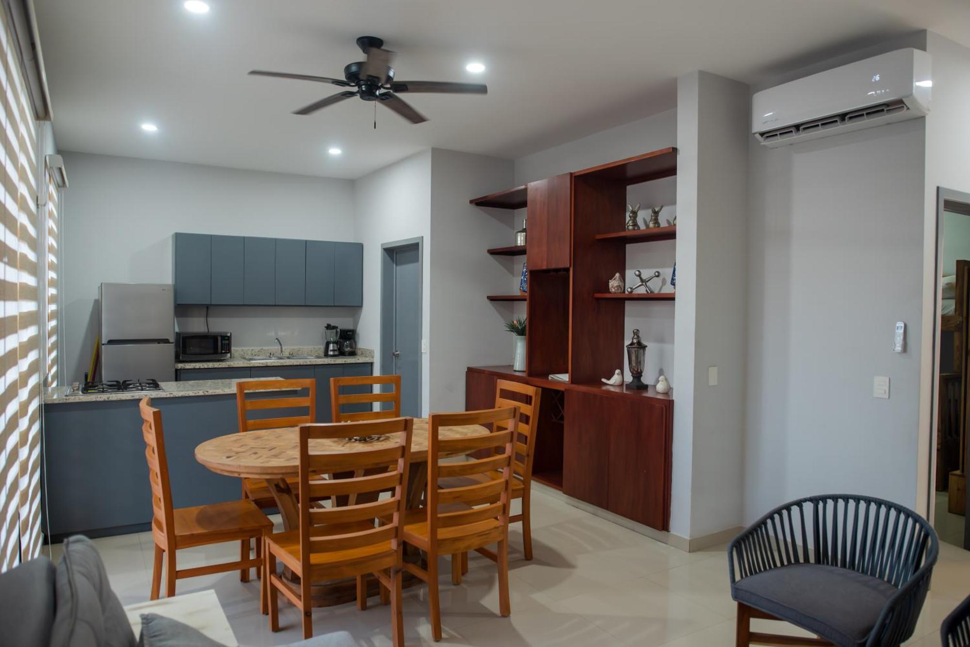 Apartment 2br/2ba 1 Block To Ocean! - Unit 3 *