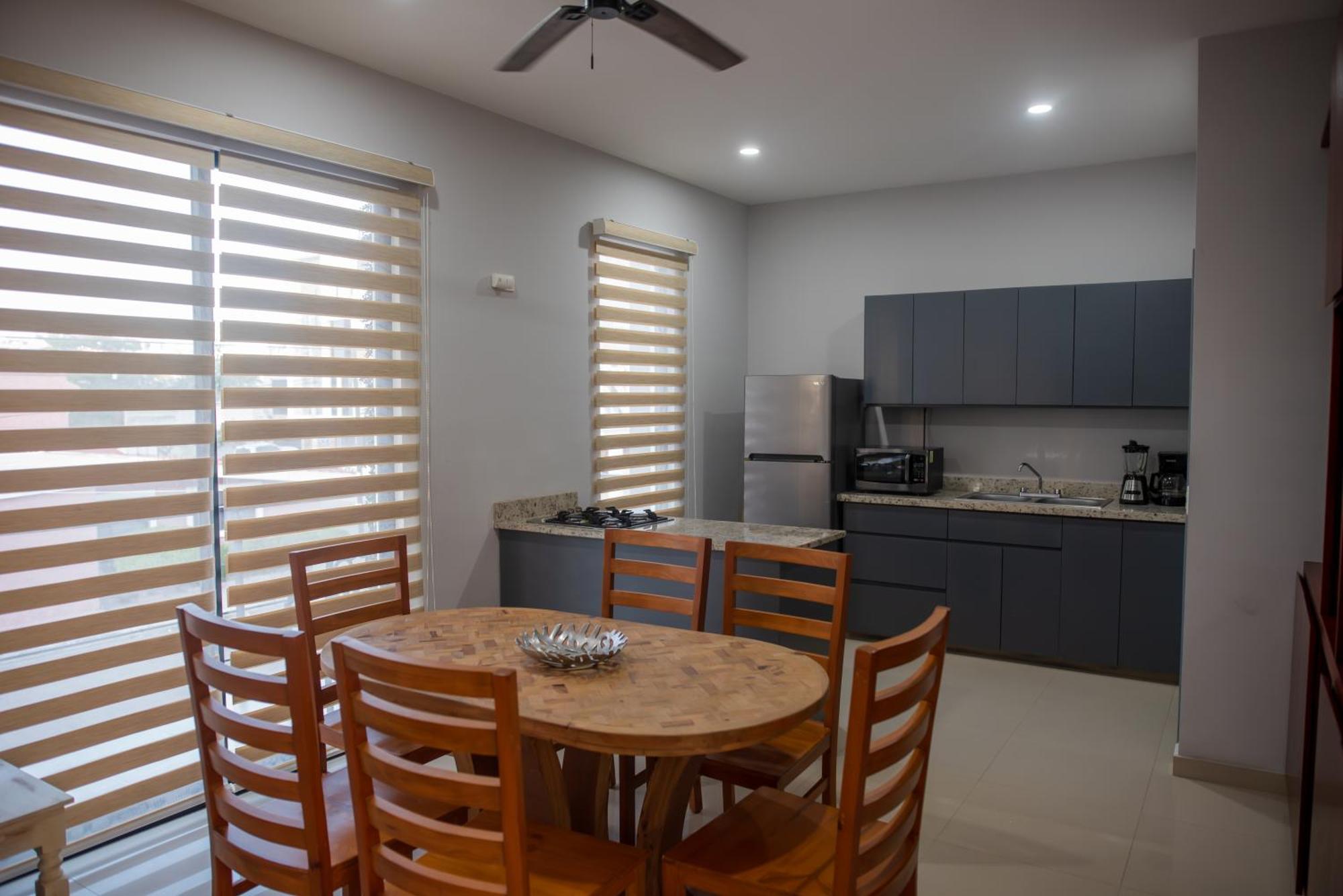 2br/2ba 1 Block To Ocean! - Unit 3 Apartment Mazatlan