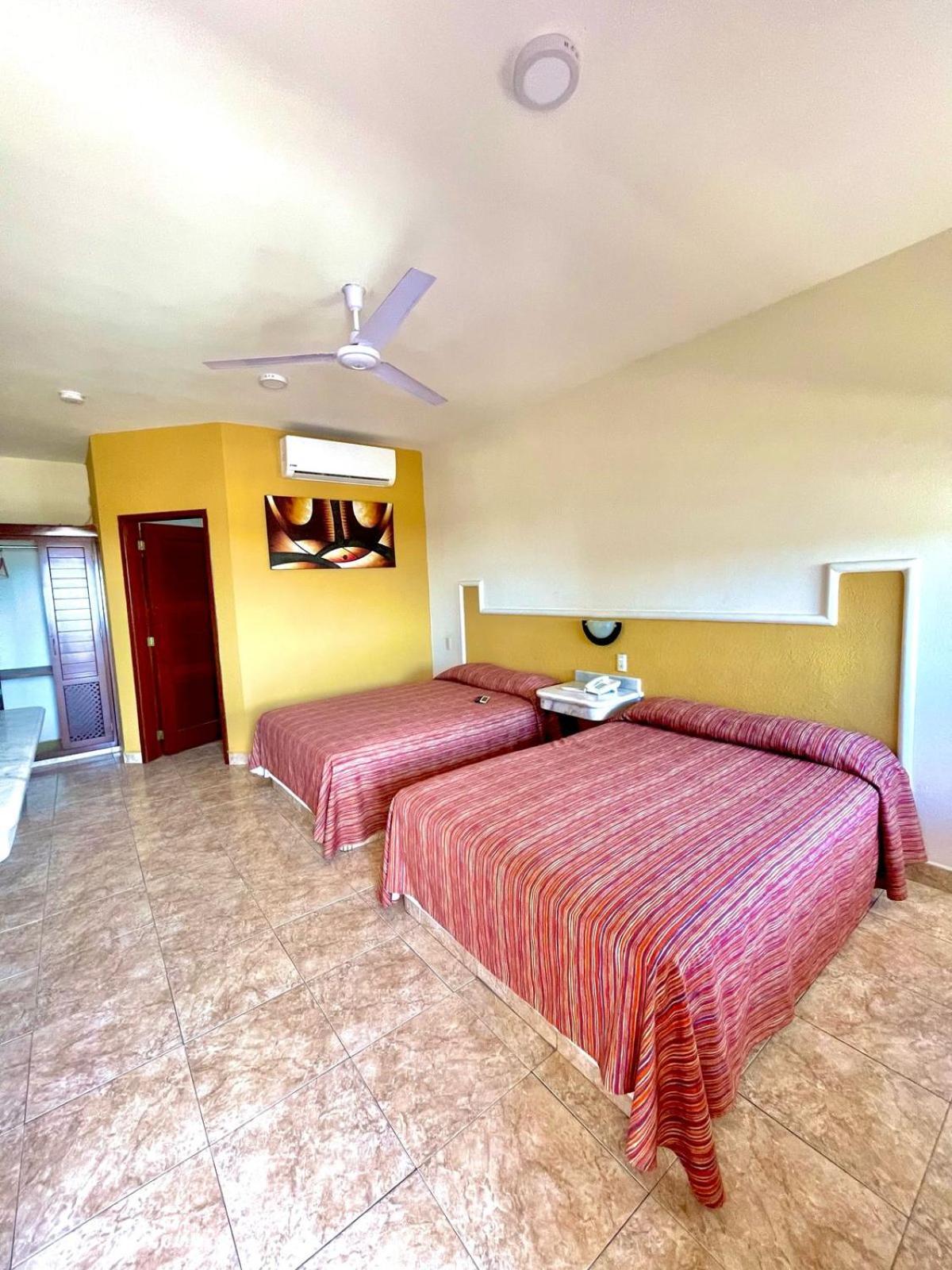 La Palapa Hotel