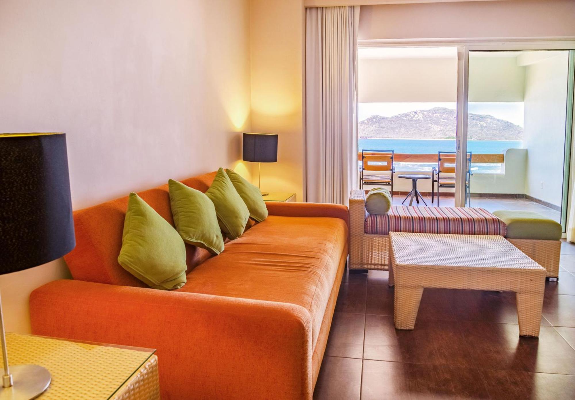 Emporio Hotel 4*