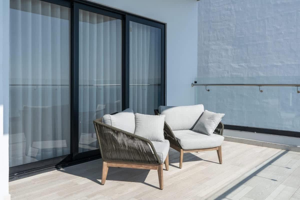 Apartamento De Lujo Frente Al Mar En El Malecon - Alt 804 *