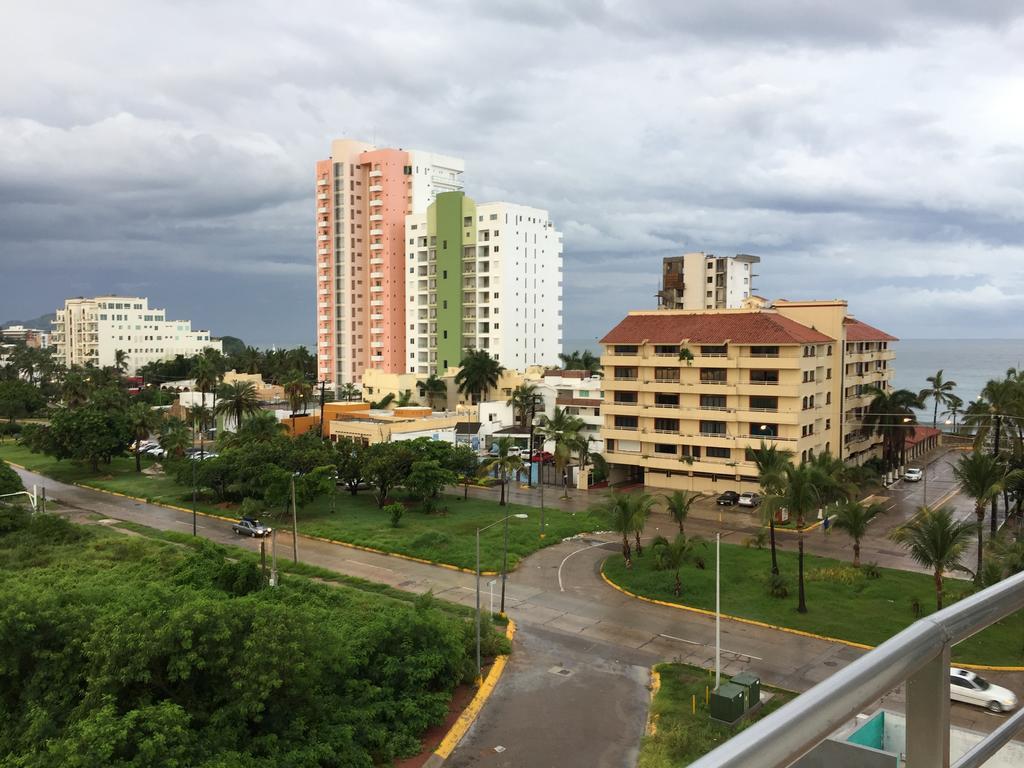 Playa Y Alberca En Zona Marina Apartment