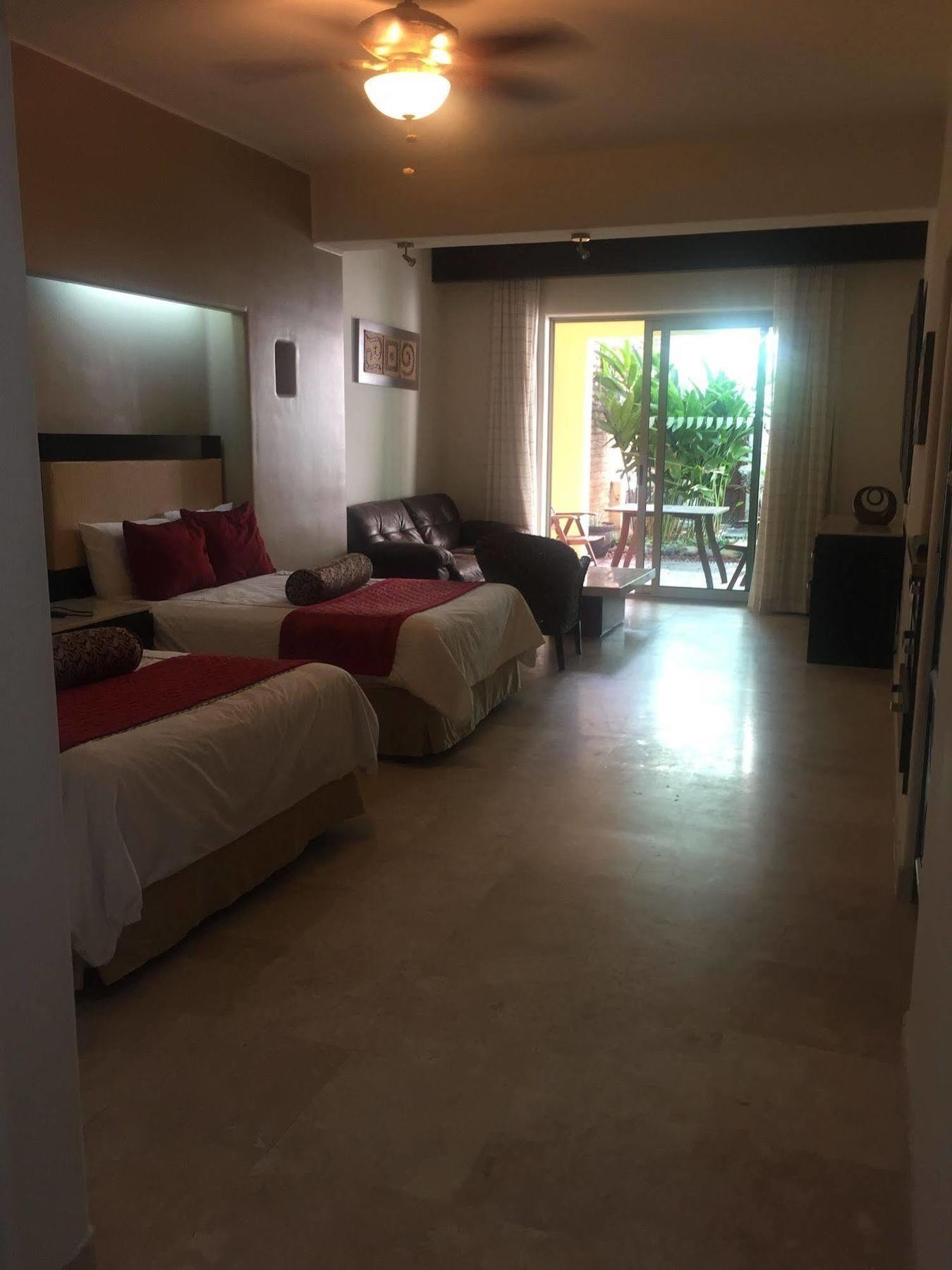 Zafiro Boutique