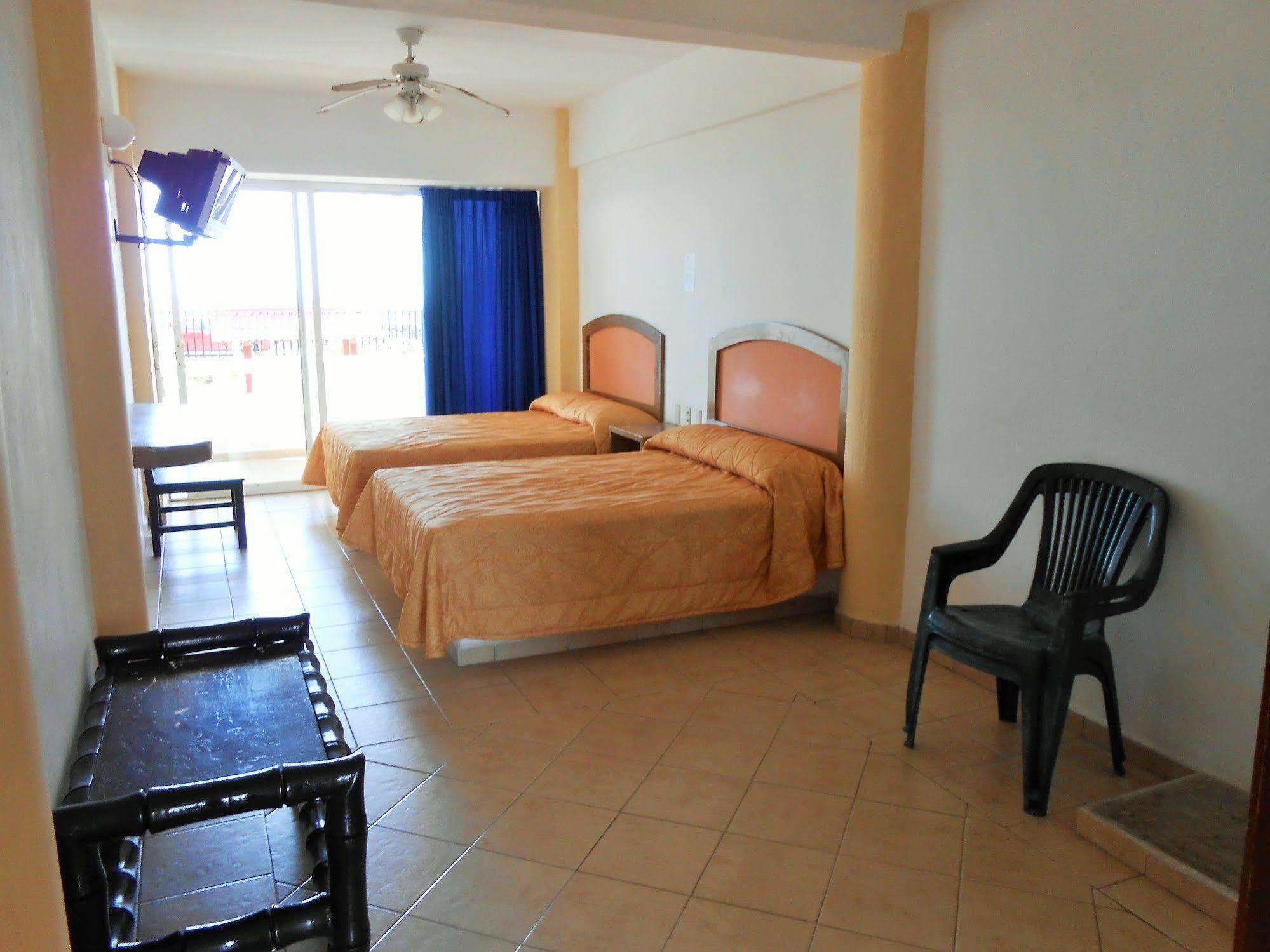 Las Jacarandas Hotel 3*