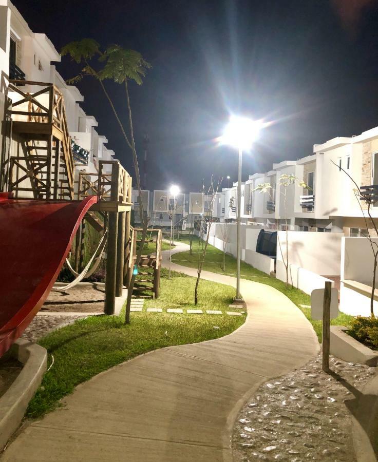 Holiday home Casa En Privada Frente A La Playa Con Alberca!