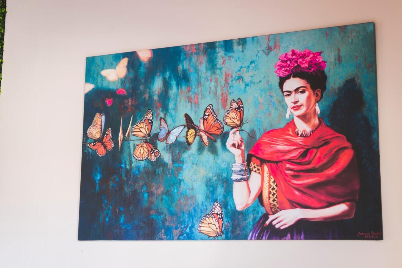 Hotel La Lola &
